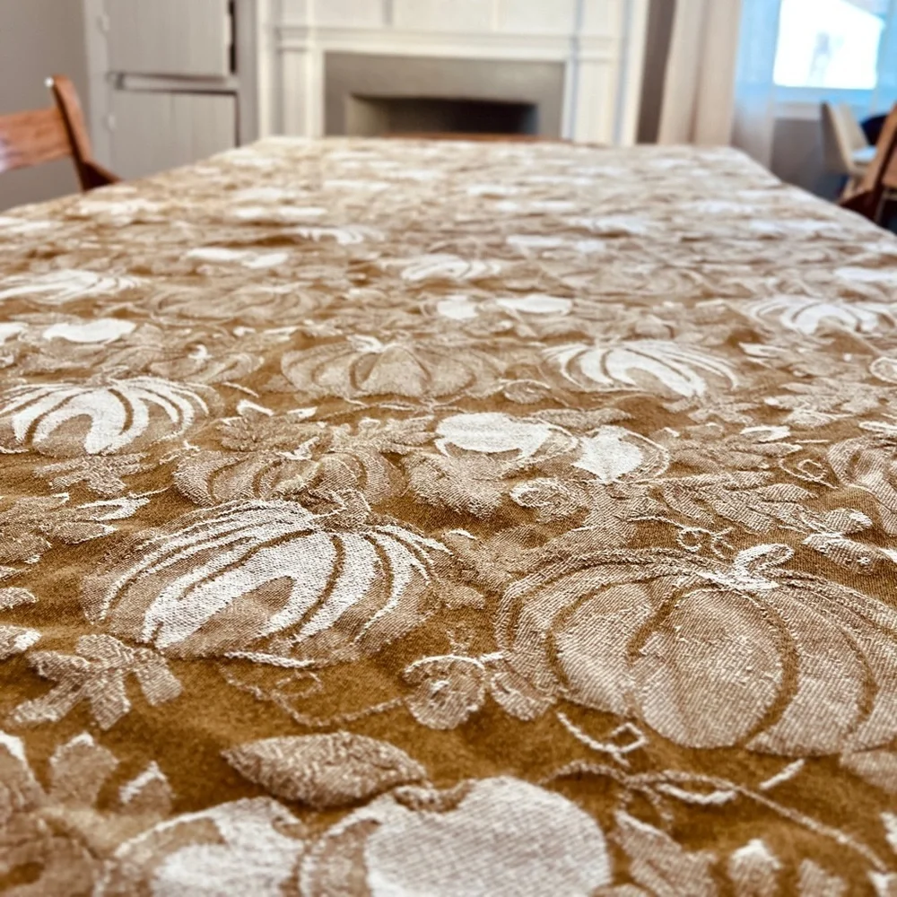 VTG Woven Cotton Burnt Orange Harvest Tablecloth| Pumpkins | Apples | 54 x 86